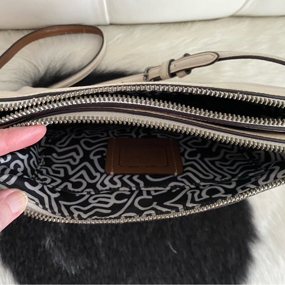 Coach x Keith’s Haring Special Edition Lyla Crossbody Bag - Picture 4 of 9